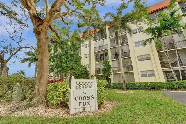 1-bedroom home at 5300 NE 24th Terrace #218c, Fort Lauderdale