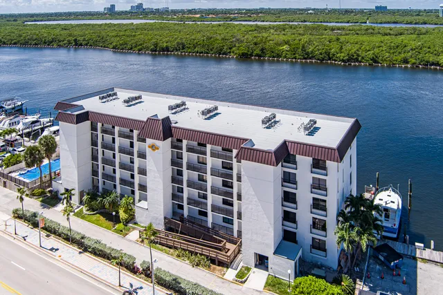 2-bedroom home at 3200 N OCEAN Drive #402, Hollywood