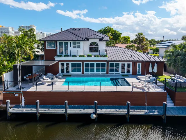 4-bedroom rental at 11 Castle Harbor Isle Drive, Fort Lauderdale