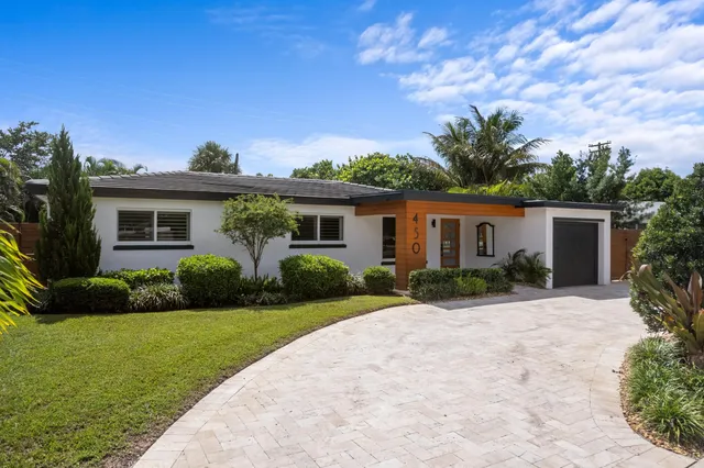 3-bedroom rental at 450 NE 5TH Circle, Boca Raton