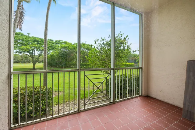 2-bedroom rental at 3500 Oaks Clubhouse Drive #Apt 109, Pompano Beach