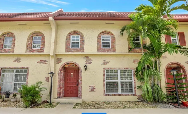 3-bedroom rental at 3056 RIVERSIDE Drive #6C, Coral Springs