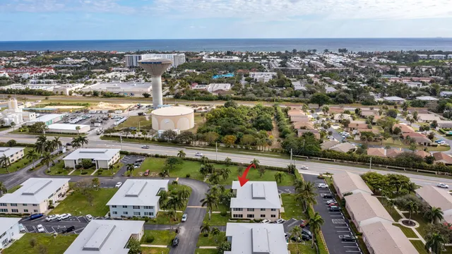 2-bedroom rental at 100 SOUTH Boulevard #2A, Boynton Beach