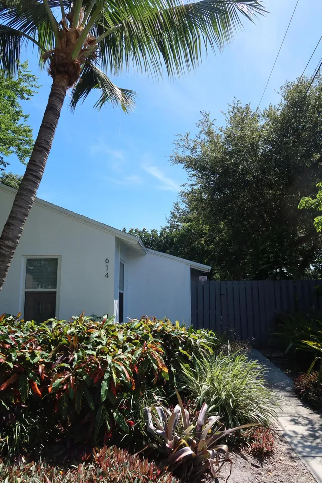 1-bedroom rental at 614 Palm Street #3, West Palm Beach
