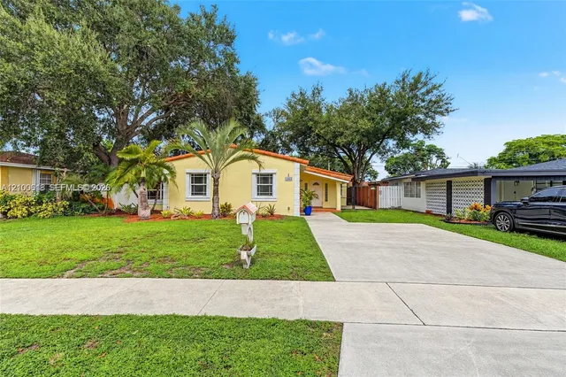 3-bedroom home at 3225 Arthur Terrace, Hollywood