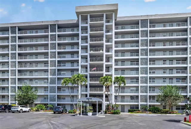 3-bedroom home at 4015 W Palm Aire Drive #502, Pompano Beach