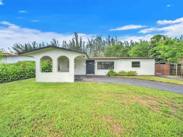 4-bedroom home at 5450 SW 55 Avenue, Davie