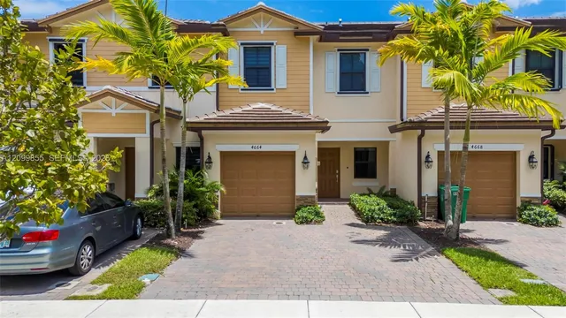 3-bedroom home at 4664 Banker Terrace, Davie