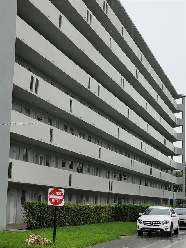 2-bedroom home at 1770 NE 191st Street #615-1, Miami