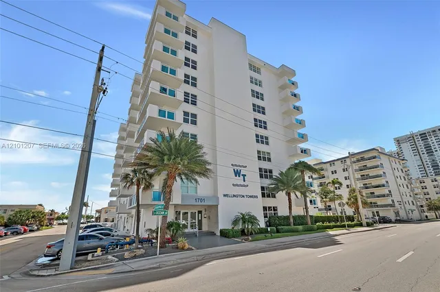 2-bedroom home at 1701 S Ocean Drive #202, Hollywood