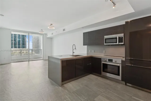 1-bedroom rental at 1080 Brickell Avenue #2406, Miami