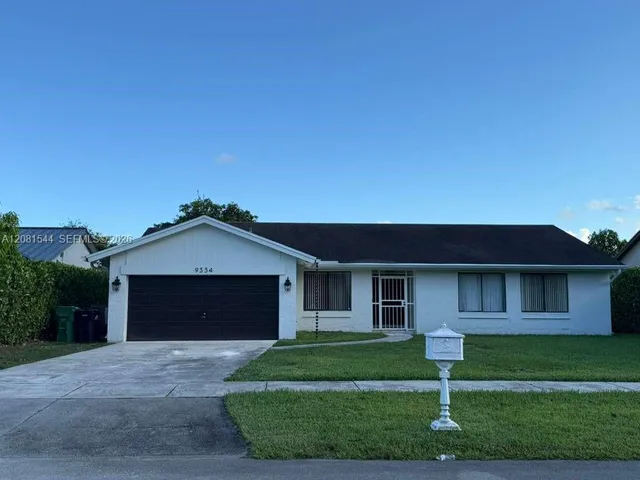 3-bedroom rental at 9334 SW 171st Terrace #0, Palmetto Bay