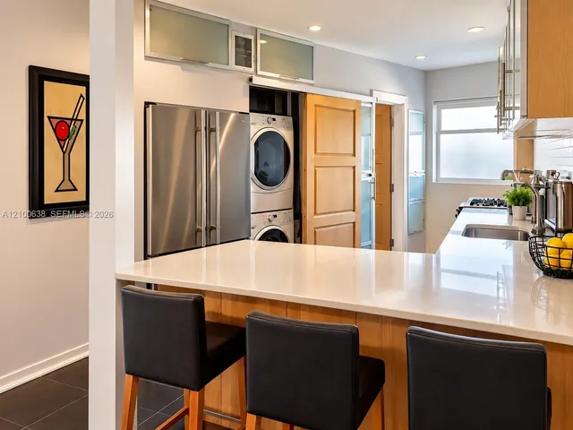 1-bedroom rental at 1925 Washington Avenue #27, Miami Beach