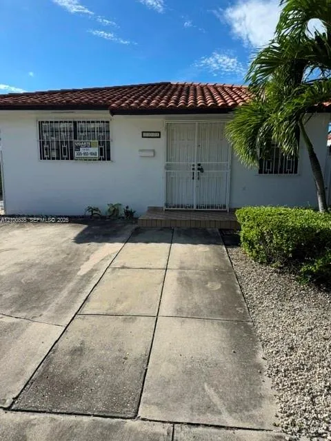 2-bedroom rental at 3230 SW 27th Street #3232, Miami