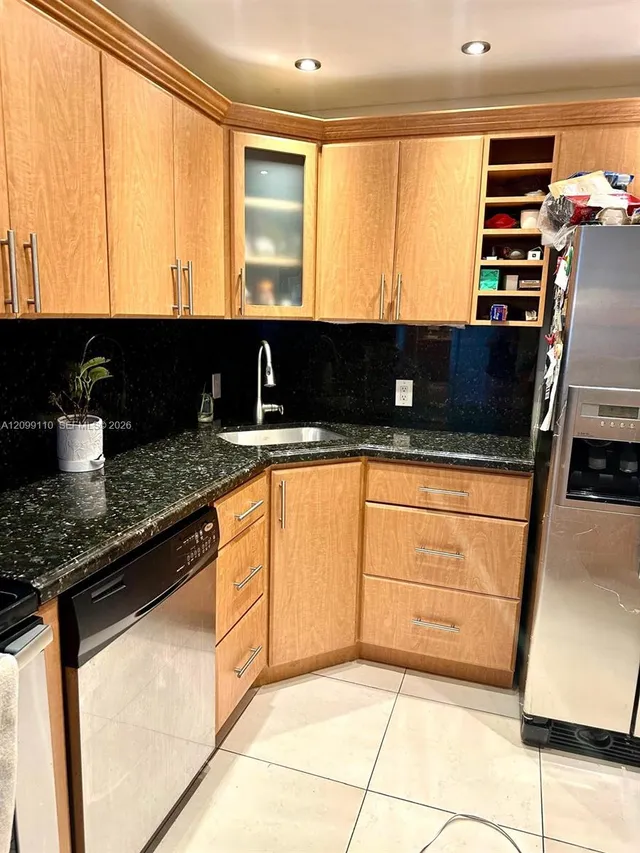 2-bedroom rental at 3675 N Country Club Drive #1504, Aventura