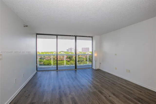 2-bedroom rental at 20505 E Country Club Drive #731, Aventura
