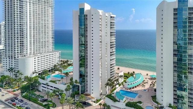 2-bedroom rental at 16485 Collins Avenue #2635, Sunny Isles Beach