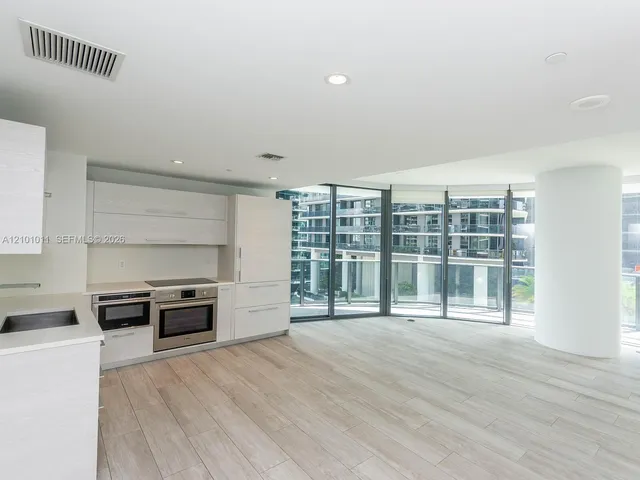 2-bedroom rental at 45 SW 9th Street #1201, Miami