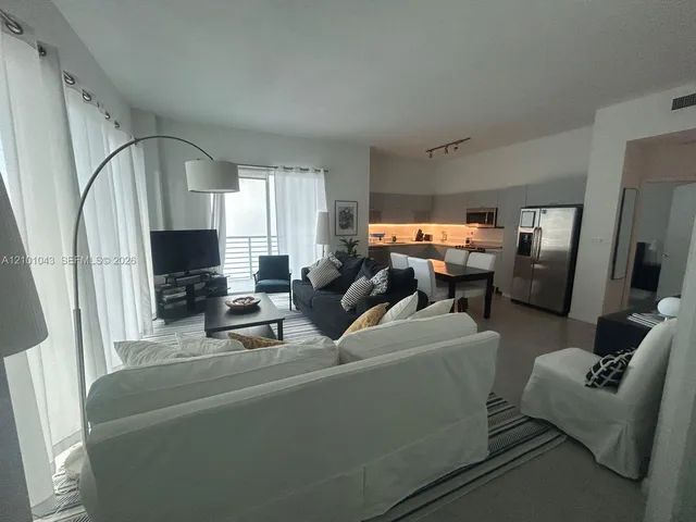2-bedroom rental at 234 NE 3 Street #902, Miami