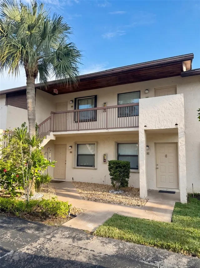 2-bedroom rental at 9974 Nob Hill Court #9974, Sunrise