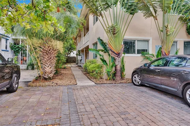 2-bedroom rental at 1430 16th Street #1, Miami Beach