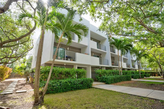 3-bedroom rental at 7541 SW 61st Avenue #2, South Miami