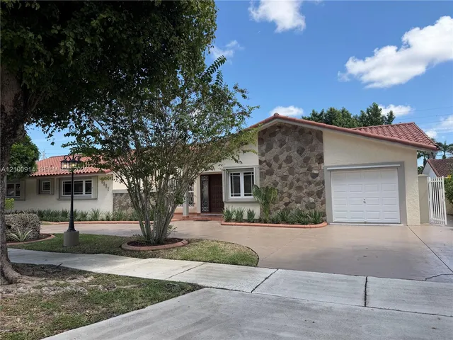 4-bedroom rental at 5223 SW 102nd Court #0, Miami