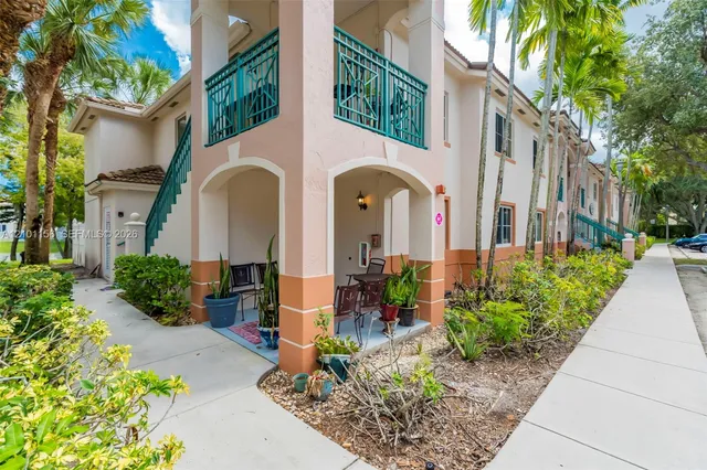 3-bedroom rental at 2125 NW 77th Way #101, Pembroke Pines