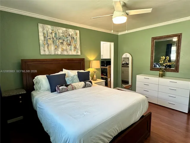 1-bedroom rental at 2431 Washington Street #2, Hollywood