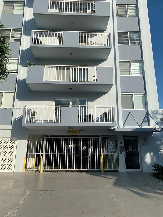 1-bedroom rental at 947 Lenox Avenue #204, Miami Beach
