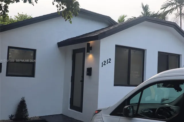 3-bedroom rental at 1212 N 22nd Avenue, Hollywood