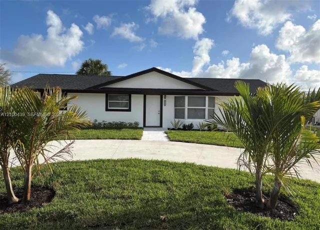 5-bedroom rental at 4318 Crestdale Street, Palm Beach Gardens