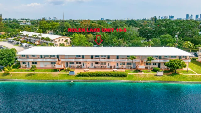 1-bedroom home at 900 SW 10th Terrace #19S, Hallandale Beach
