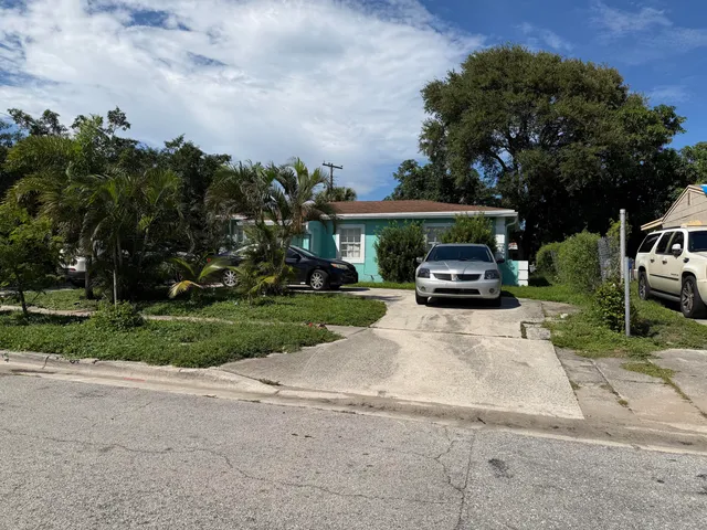 5-bedroom rental at 386 W 15TH Street, Riviera Beach