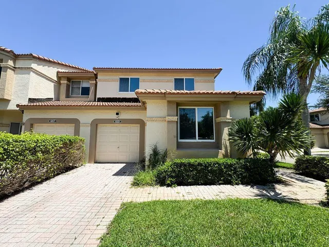 3-bedroom rental at 6819 VIA REGINA, Boca Raton