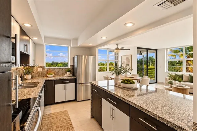 2-bedroom home at 2751 Taft Street #404, Hollywood