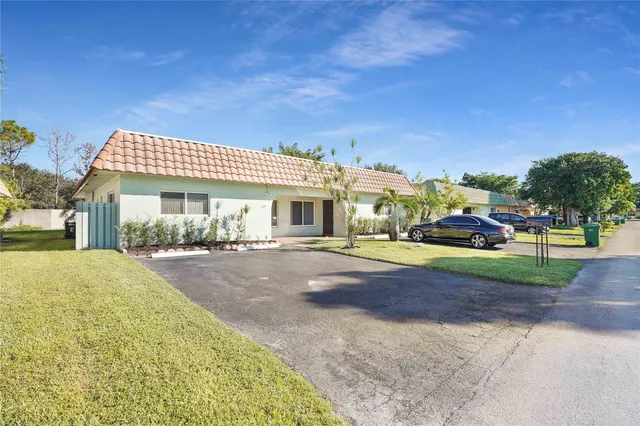 2-bedroom rental at 7831 NW 71ST Court, Tamarac