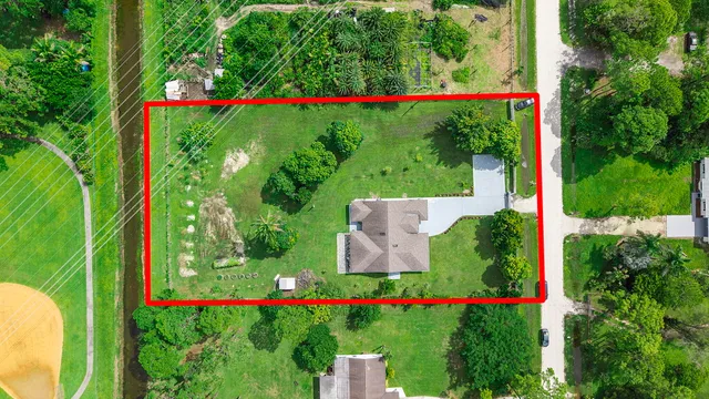4-bedroom rental at 11835 N 47TH Road N, The Acreage
