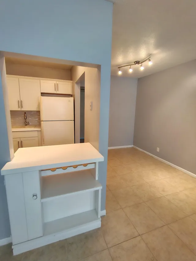 1-bedroom rental at 83 Easthampton D, West Palm Beach
