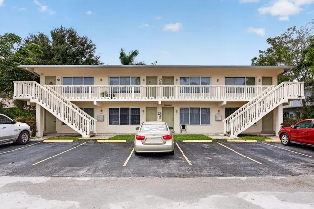 1-bedroom rental at 2160 NE 42nd Court #3, Lighthouse Point