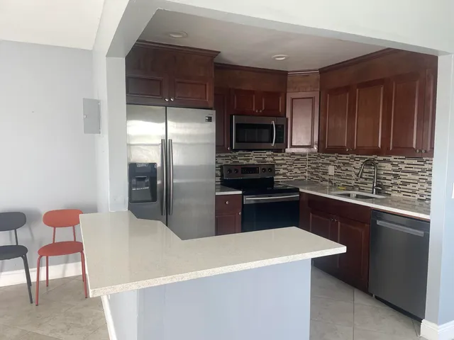 1-bedroom rental at 523 Brittany K, Delray Beach