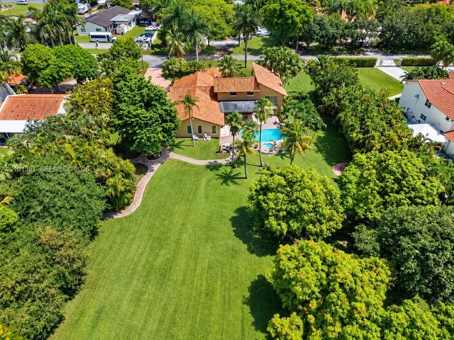 4-bedroom home at 10010 NW 135th Street, Hialeah Gardens