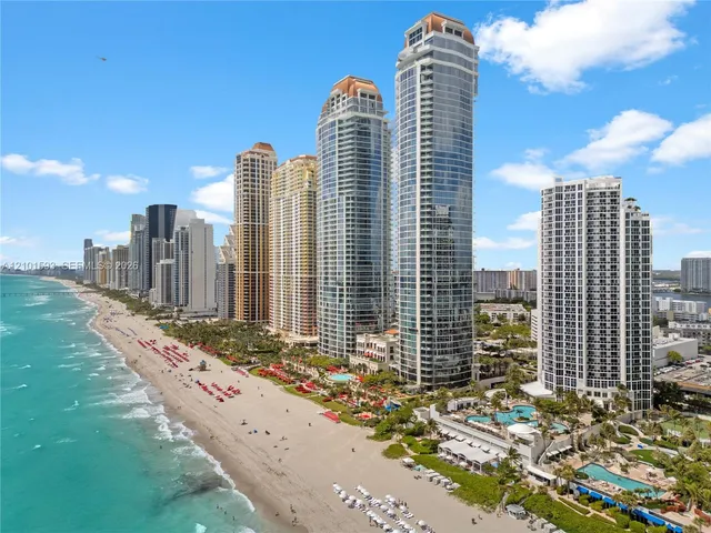 1-bedroom home at 18001 Collins Avenue #2512, Sunny Isles Beach