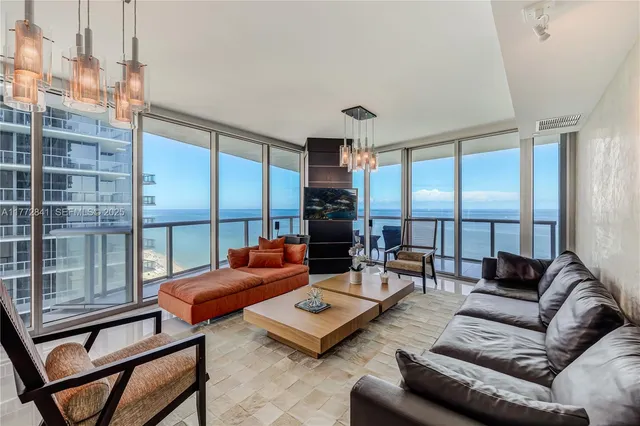 4-bedroom home at 17001 Collins Avenue #2508, Sunny Isles Beach