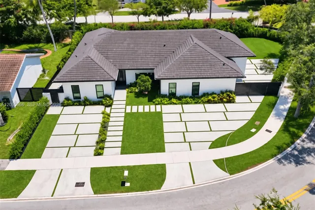 5-bedroom home at 21498 Highland Lakes Boulevard, Miami