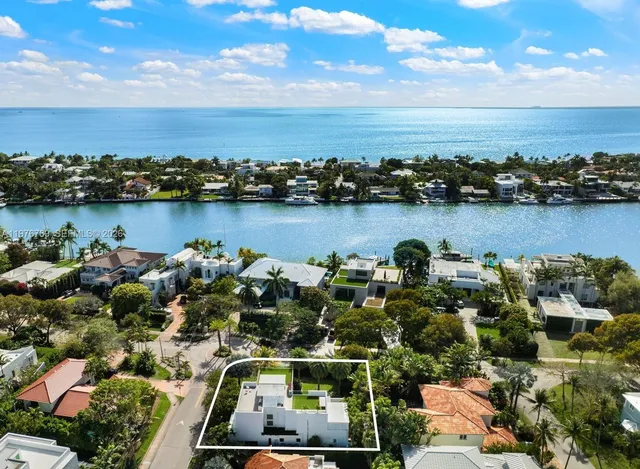 6-bedroom home at 741 Harbor Drive, Key Biscayne