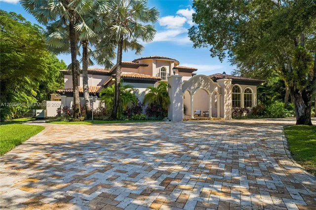 6-bedroom home at 7837 SW 117th Street, Pinecrest