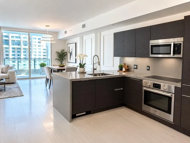 1-bedroom home at 1080 Brickell Avenue #1606, Miami