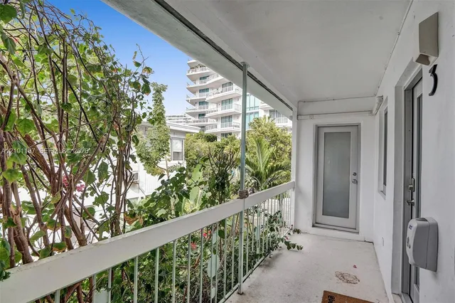 2-bedroom rental at 1440 16th Street #3, Miami Beach