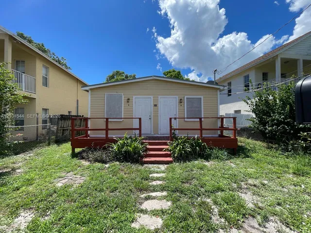 2-bedroom rental at 506 18th Street #A, West Palm Beach